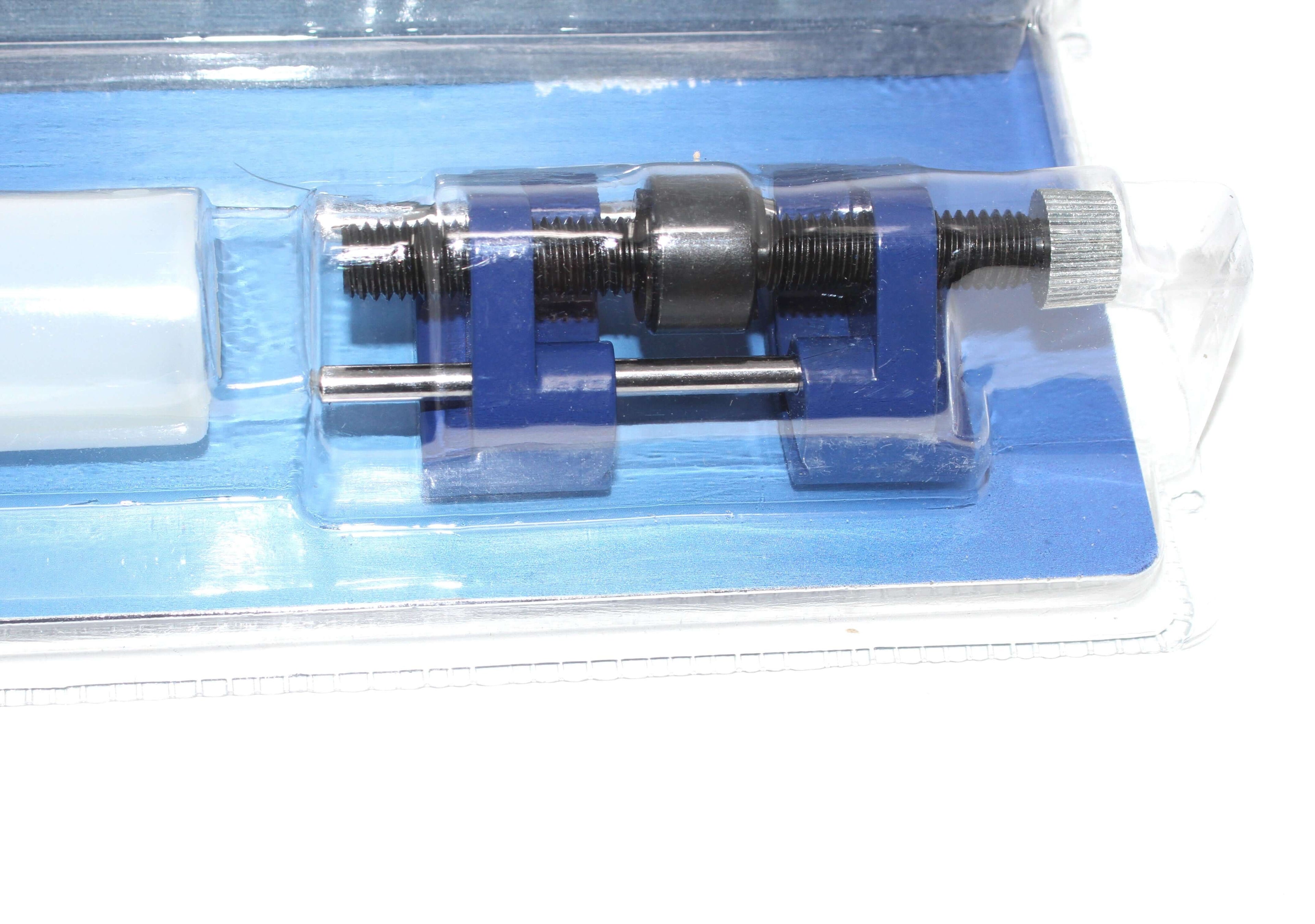 Faithfull 3pc Tool Sharpening Kit includes a honing guide for precise sharpening of chisels and plane irons.