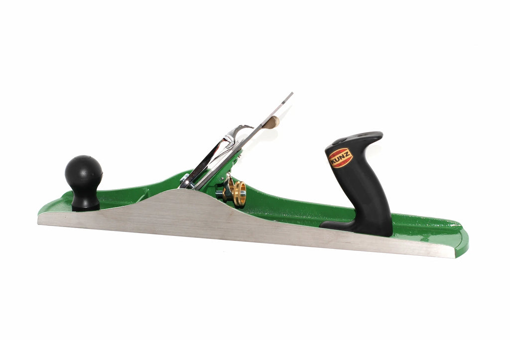 Kunz no 6 Fore Plane corrugated sole side view silver and green coloured woodworking plane with black handle and front knob 