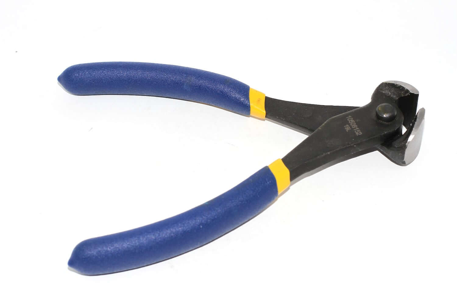 Irwin Vise-Grip 7" End Cutting Nippers with ergonomic design and induction hardened cutting edges.
