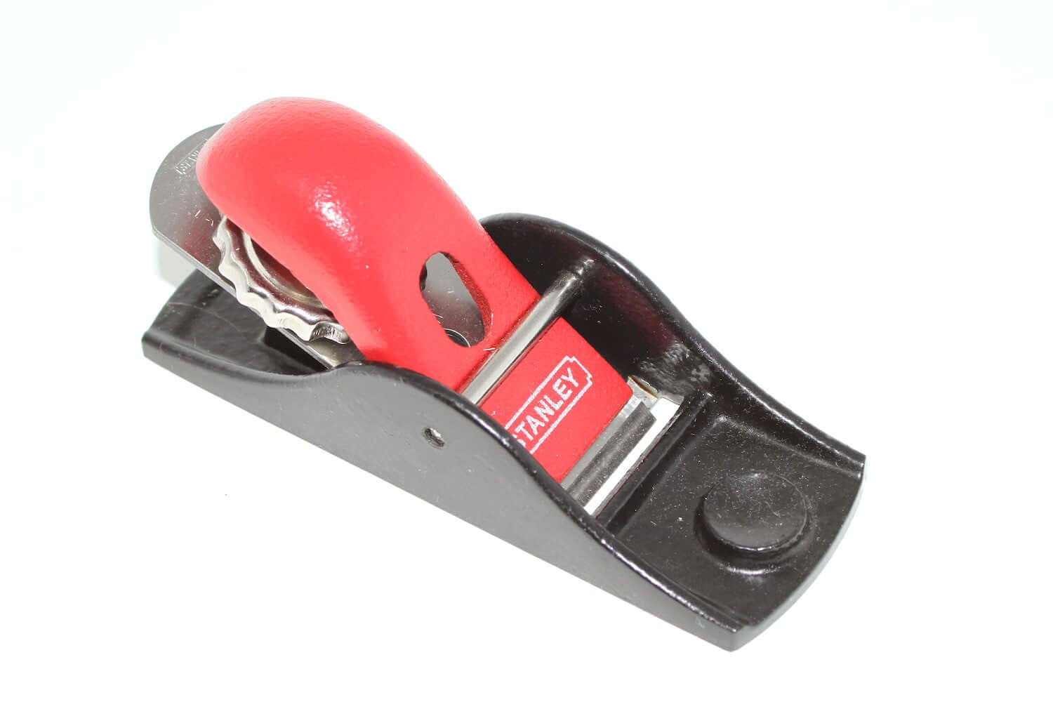 Stanley No 102 Low Angle Block Plane, essential woodworking tool for precision and excellence in cuts.