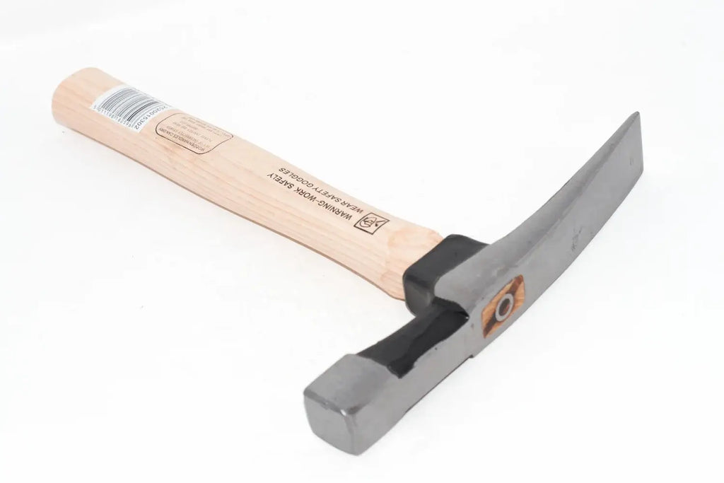 Spear & Jackson 25oz bricklayers hammerwith a light-colored wooden handle and a dark gray steel head, photographed on a plain white background.