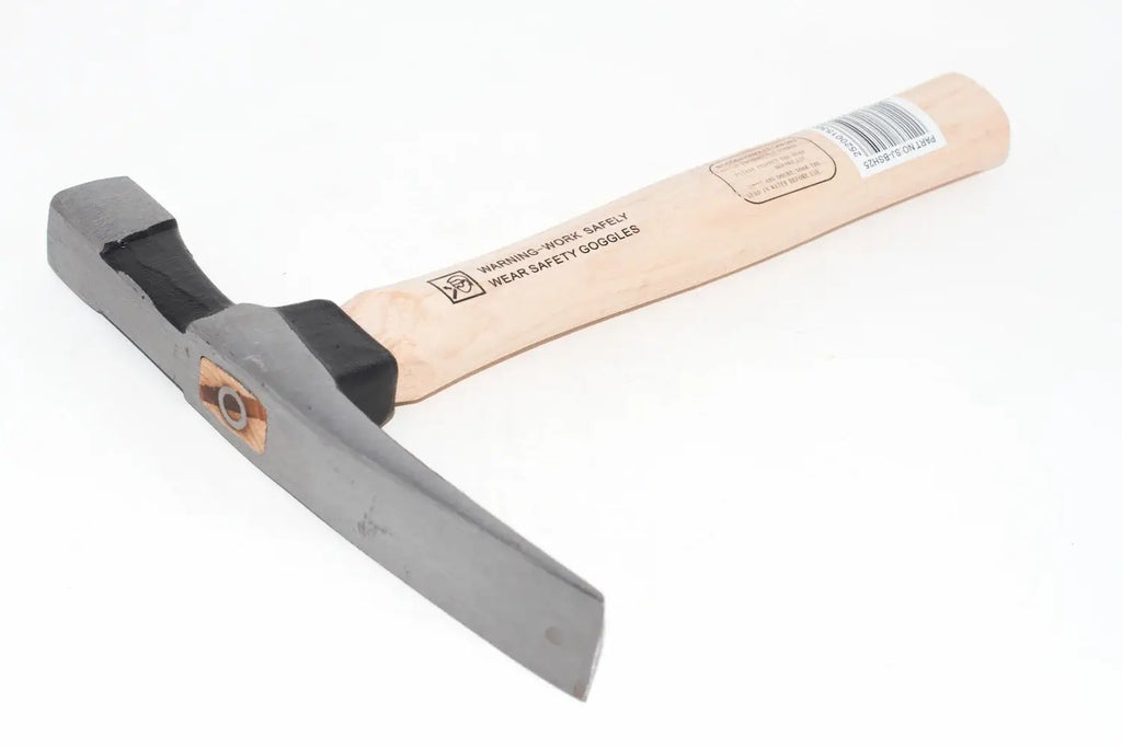 Spear & Jackson 25oz bricklayers hammer with a light-colored wooden handle and a dark gray metal head, photographed on a plain white background.