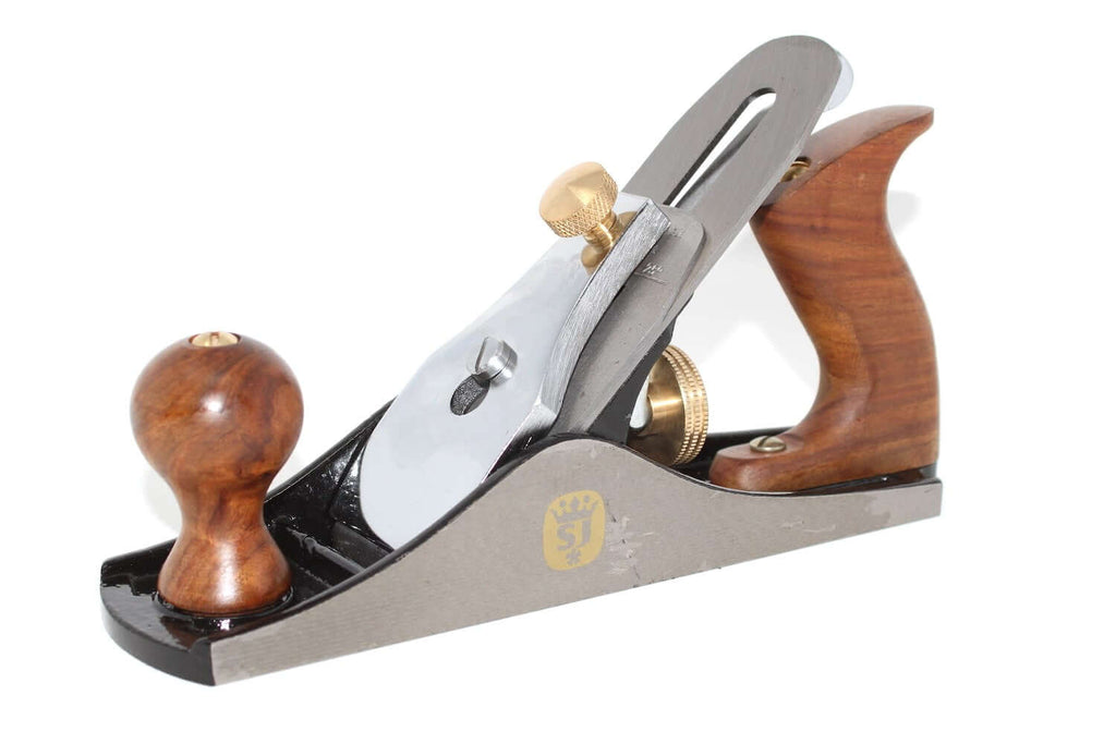 Spear & Jackson No 4 Smoothing Plane, ideal tool for woodworking with wooden handles and precision performance.