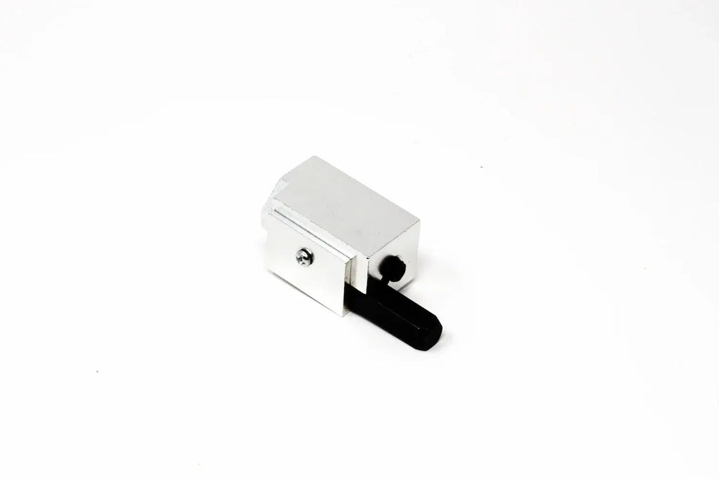Silverline 70mm Corner Chisel - precision woodworking tool for sharp, clean corners.