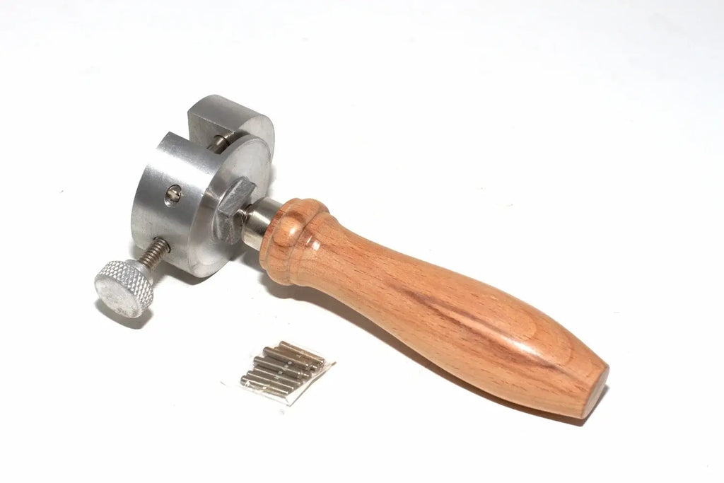 Silverline 24mm Hand Vice Work Holder by Cherry Tree Tools with cast body and hardwood handle