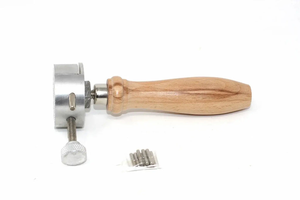 Silverline 24mm Hand Vice Work Holder by Cherry Tree Tools with cast body and hardwood handle