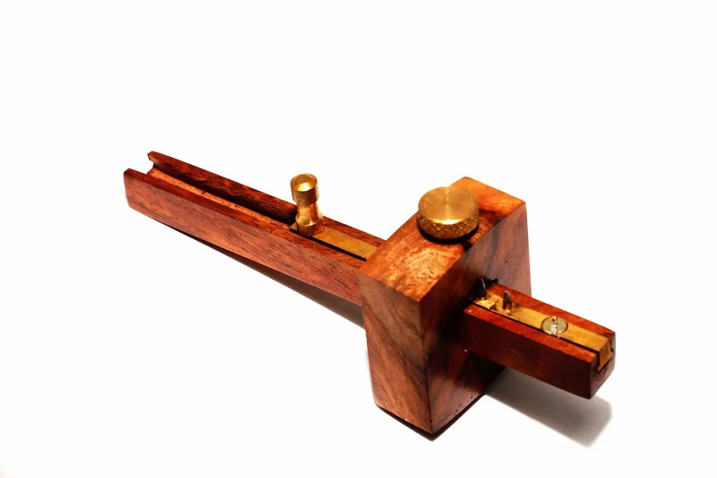 Silverline Miniature Mortice Gauge 130mm by Cherry Tree Tools, brass adjuster slide on hardwood