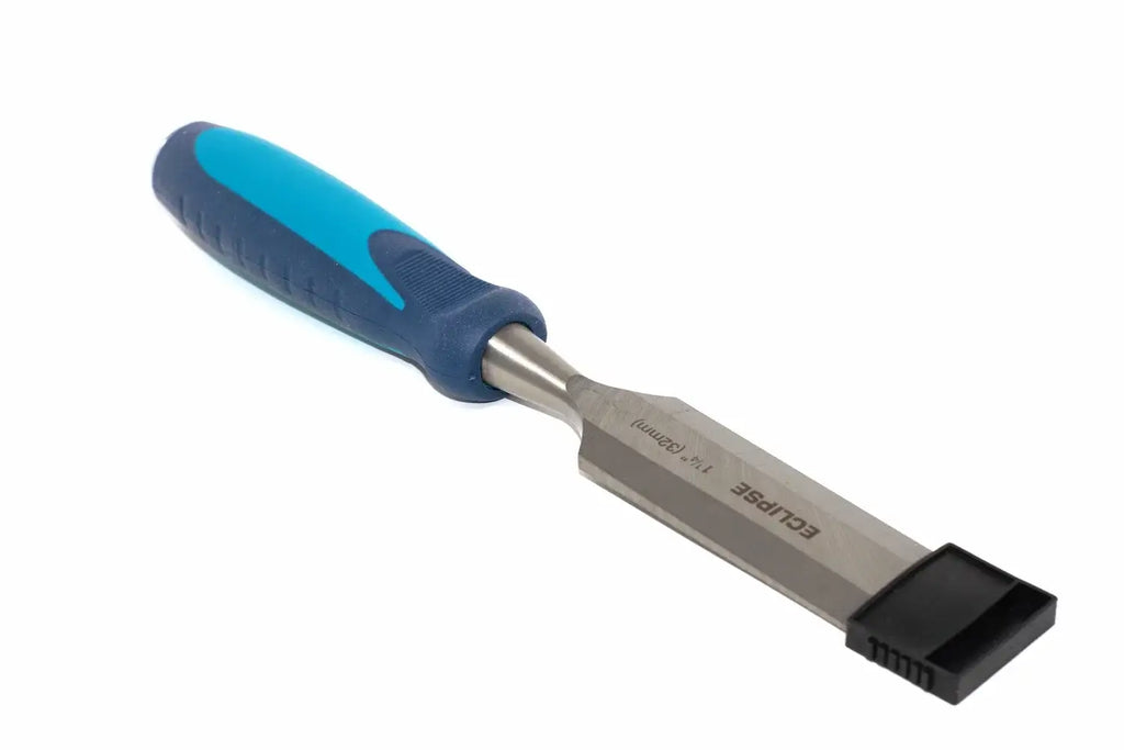 Spear & Jackson 32mm wood chisel by Cherry Tree Tools with hardened chrome vanadium steel blade
