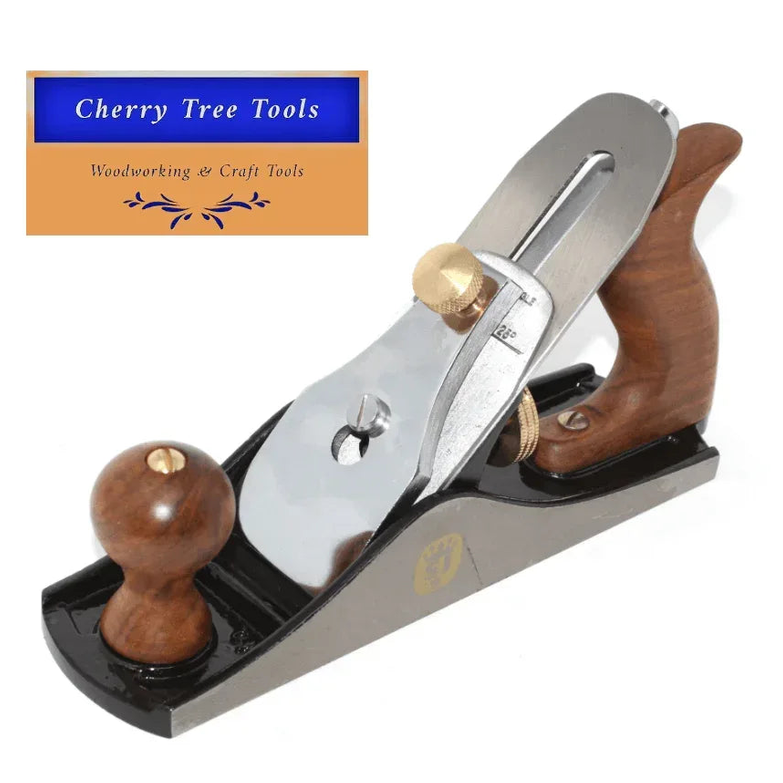 Spear & Jackson No 4 Smoothing Plane from Cherry Tree Tools for woodworking enthusiasts.