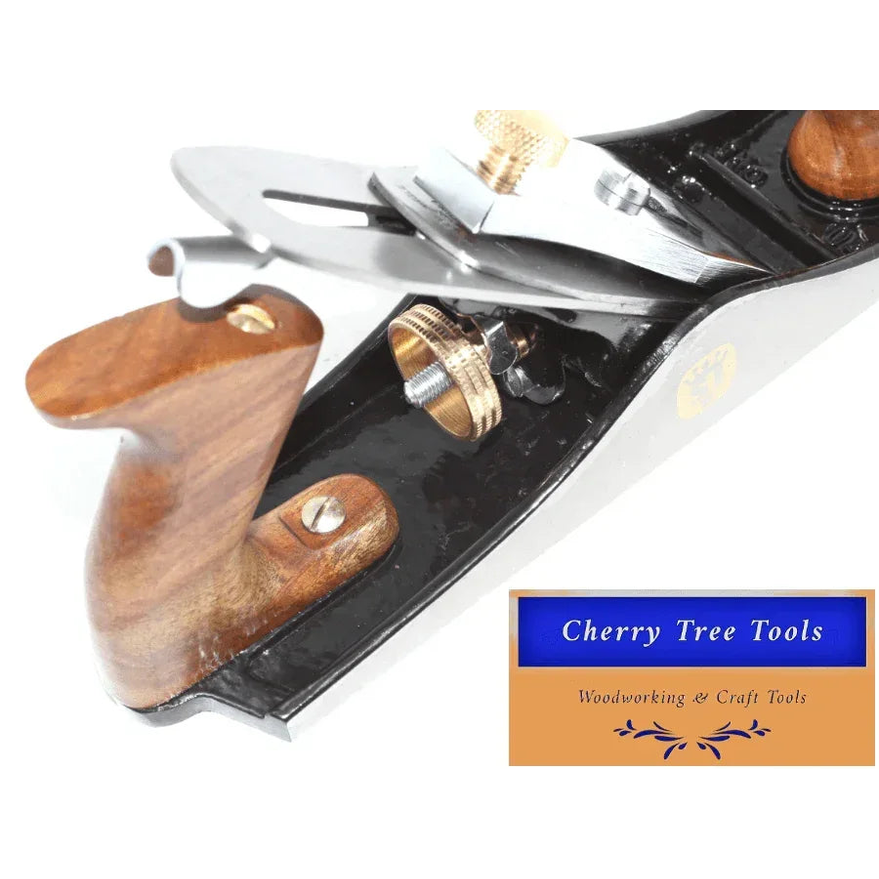 Spear & Jackson No 4 Smoothing Plane tool with wooden handle and precision blade