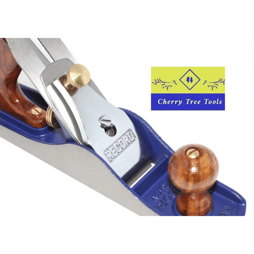 Irwin Record No 5 Jack Plane - woodworking with precision ground sole and adjustable blade.