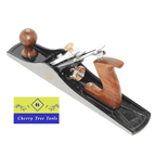 Spear & Jackson No 5 Jack Plane featuring a precision milled base and adjustable blade for woodworking.