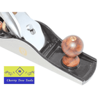 Spear & Jackson No 5 Jack Plane showing the precision milled base and adjustable blade.
