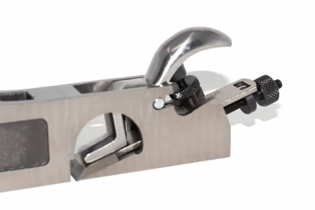  Faithfull 3 in 1 shoulder plane 27mm close up with a polished silver lever and black adjustment knobs on a white background.