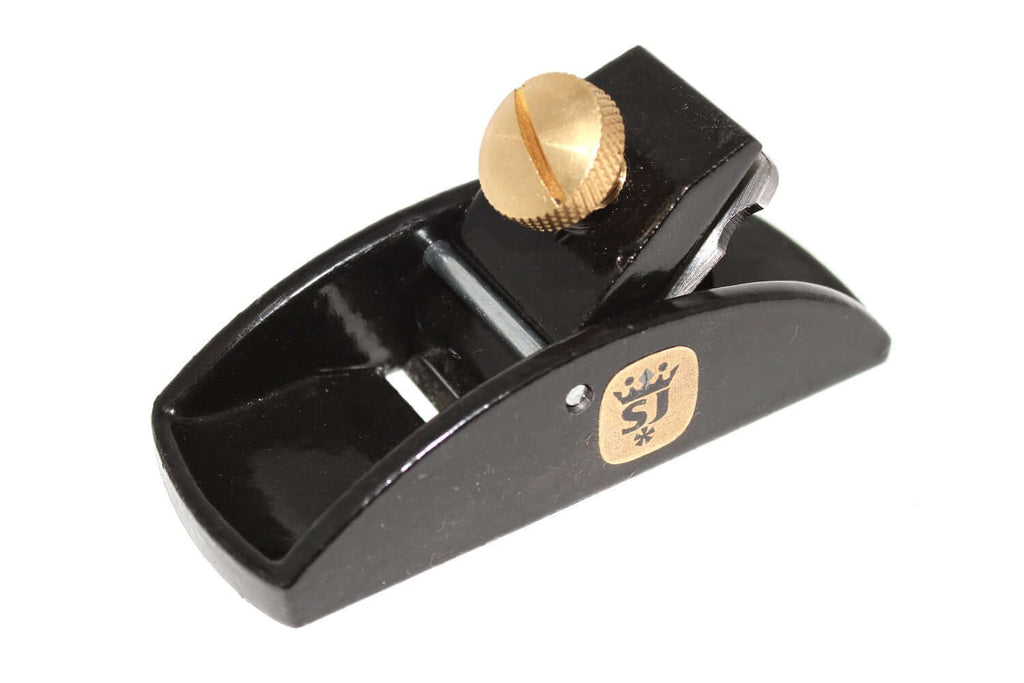 Spear & Jackson Trim Plane 85mm - woodworking tool with high-quality steel blade and brass adjustment knob.