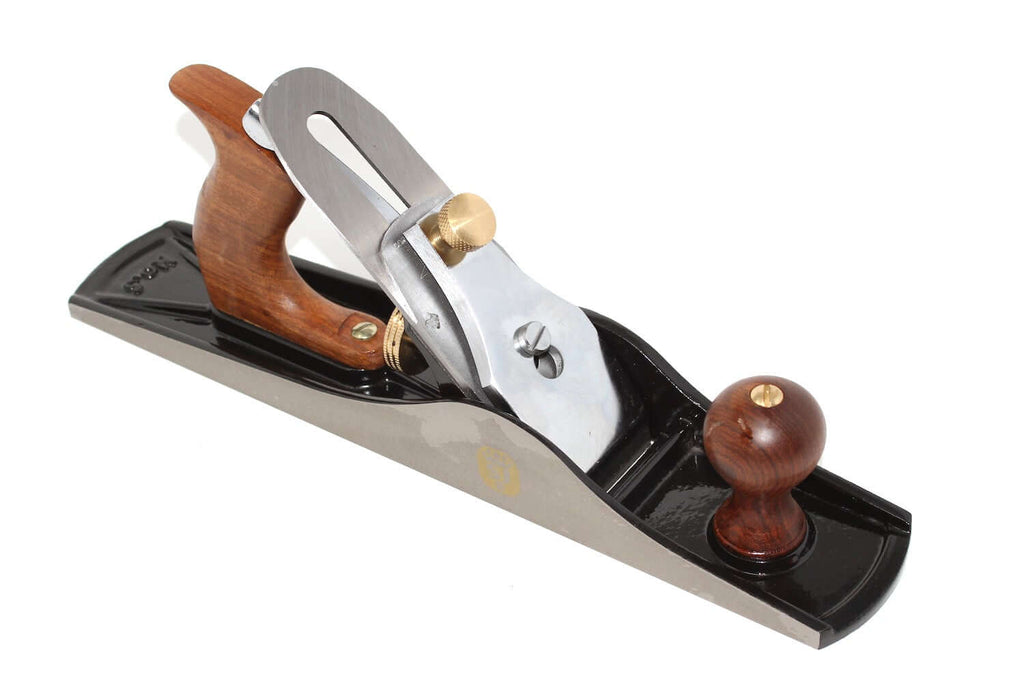 Spear & Jackson No 5 Jack Plane - 50mm cutter with a precision milled base and adjustable blade for woodworking.